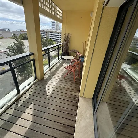 Tejo Balcony Expo Hytte Lisboa