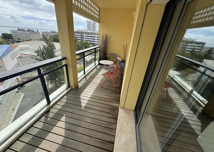 Tejo Balcony Expo Lodge Lisbon