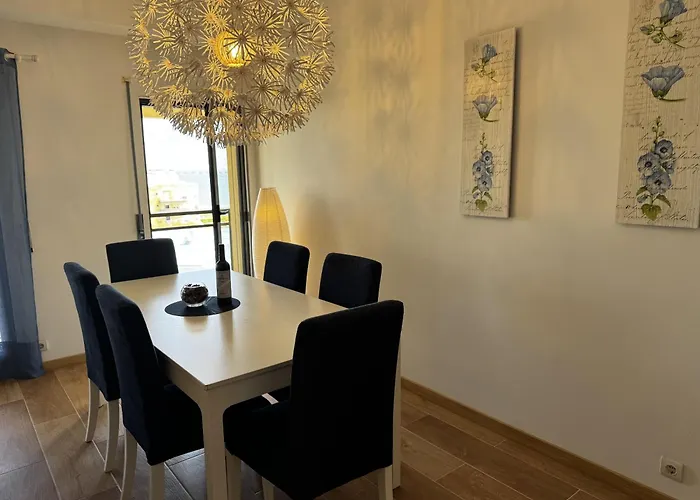 אכסניה Tejo Balcony Expo *